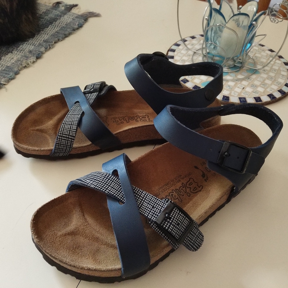 Sandals (like new)